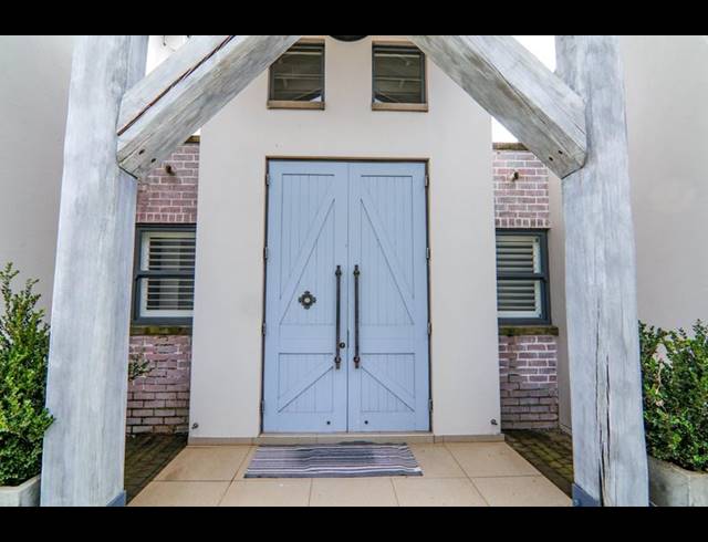 5 BEDROOM PROPERTY TO RENT IN COPPERLEAF ESTATE